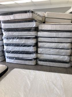 Full mattress set