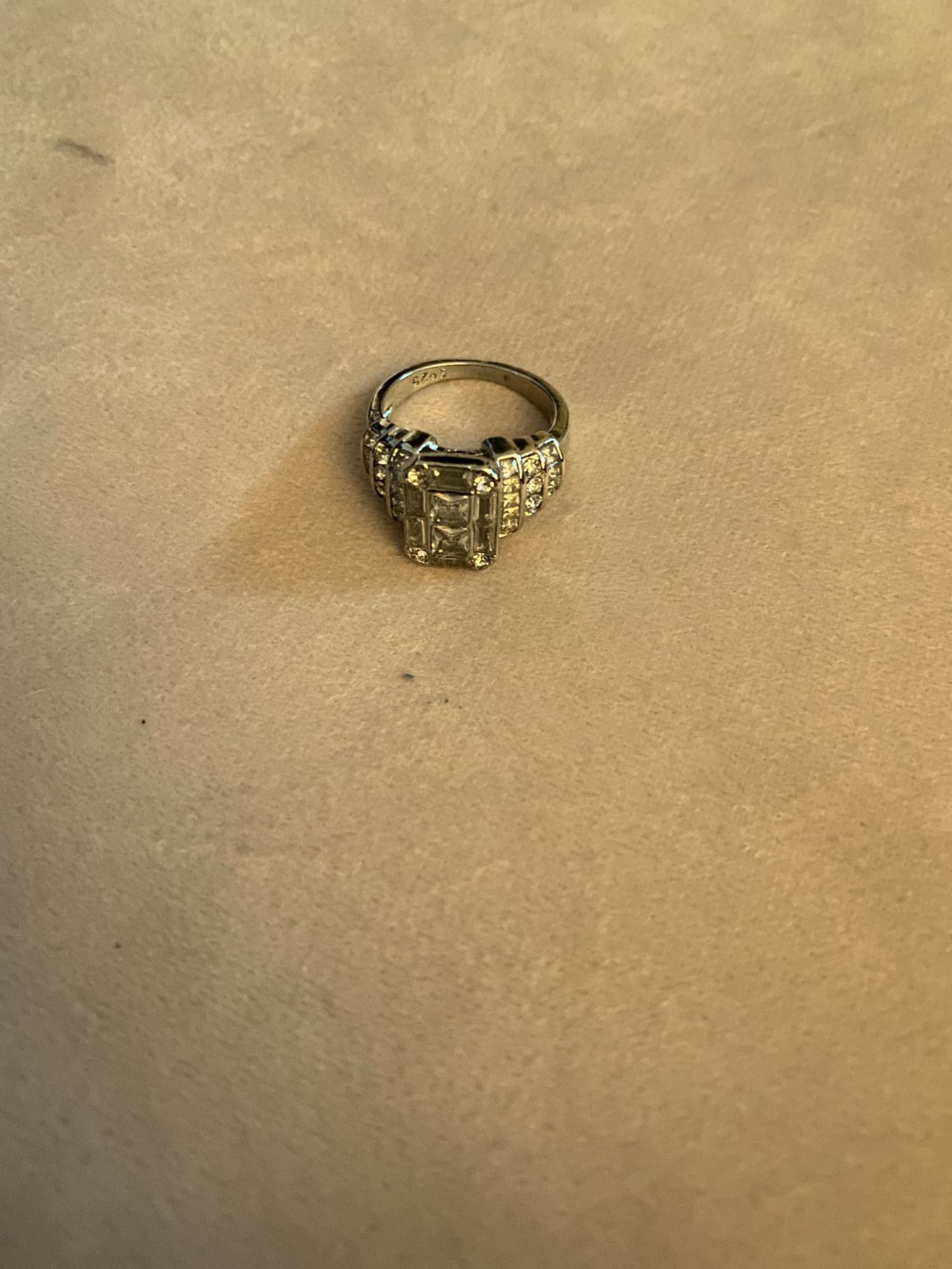 925 SILVER DIAMOND RING