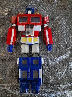 2000 ..Rare Die Cast Optimus Prime Chest Opens up and reveals The Matrix
