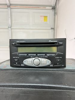 2006-2007 SCION TC AM FM CD PLAYER RADIO RECEIVER