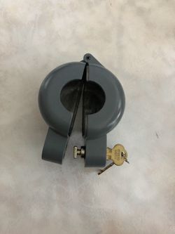 New door knob lock out device with keys travel storage