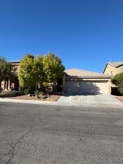 Single story 4bedroom 3 car garage home