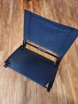 Stadium chair