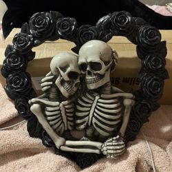 Gothic Skeleton Couple Wall Decor / Heavy Sculpture