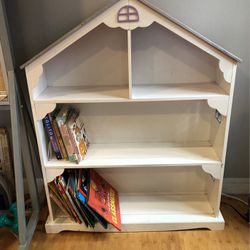 Kids Bookshelf House