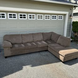 Brown Sectional Couch Sofa (FREE DELIVERY!)