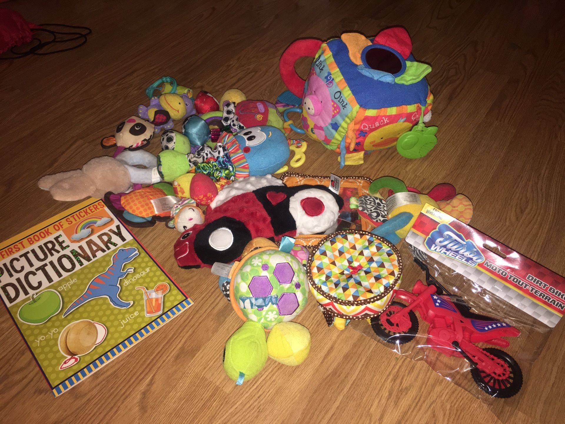 Free baby toys pick up only 107th and Thomas