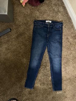Woman’s Hollister jeans size 31w x31L