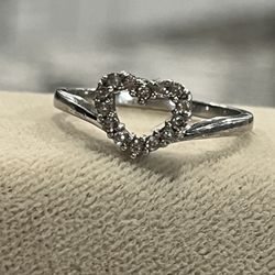 925 Silver Ring And Diamonds 