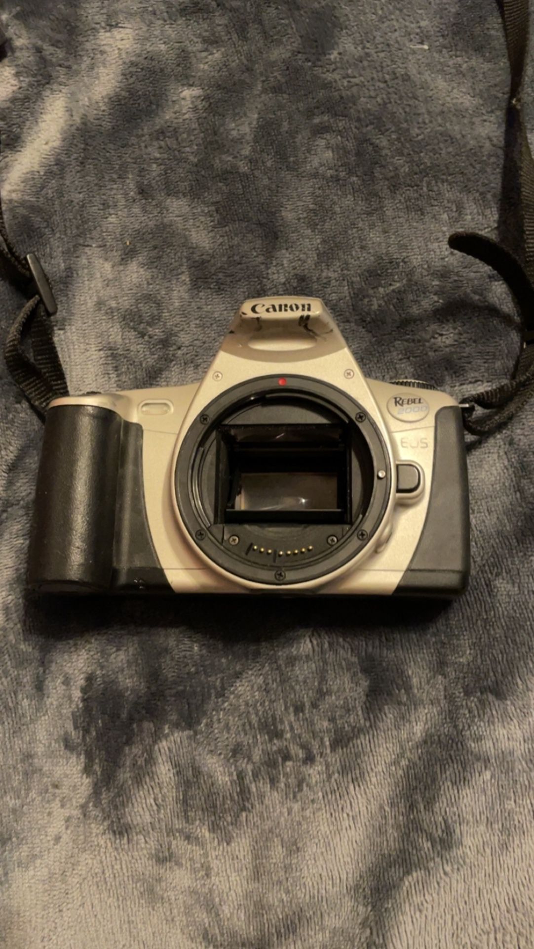 Canon EOS 2000 Film 