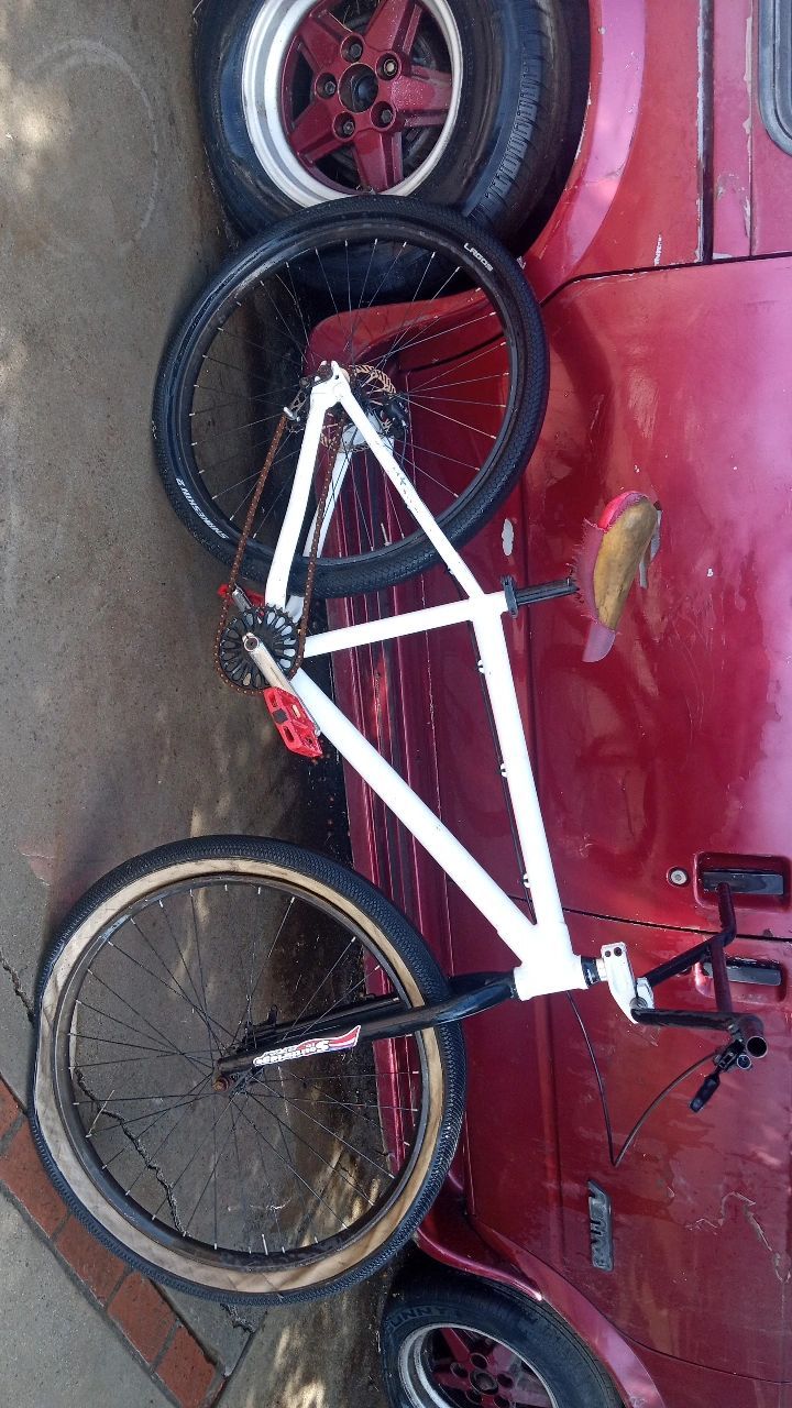 27.5 redline BMX bike 27.5