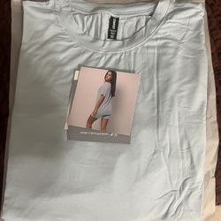 Comfrt Baby Blue Cloud Tee ( Size Medium )