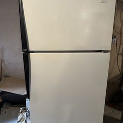 Amana Refrigerator 