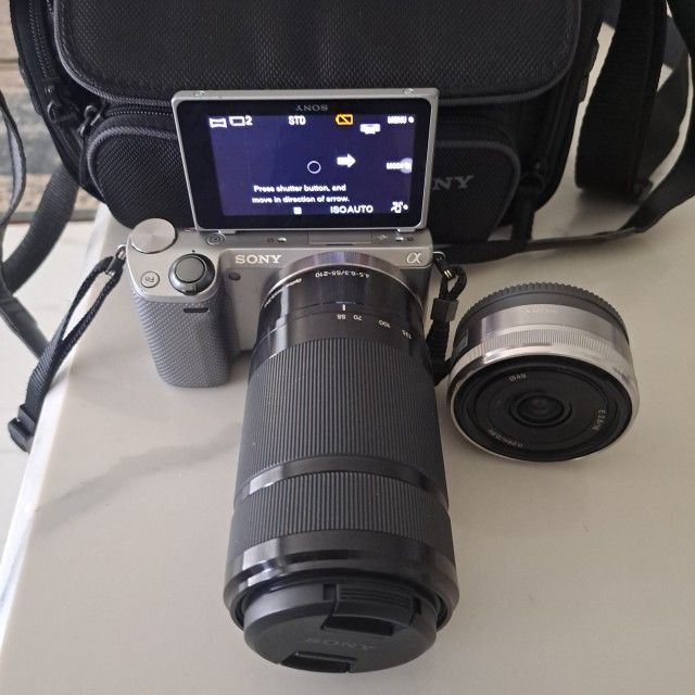 Photo NEX 5R SONY WITH LONG LENS - Main Image