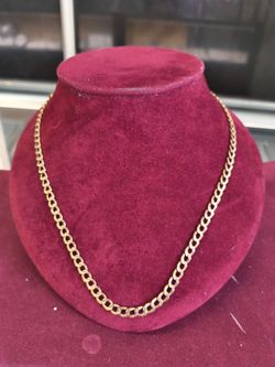 10kgold Cuban link necklace 8.4 grams 26 Long layaway available 10% Dwon if you interested please make sure you ask for Maribel thank you