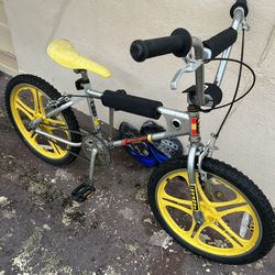 Mongoose Mad Max Bmx Bike