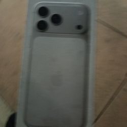 I phone 17 pro max (box only)