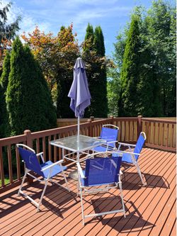 Outdoor table and chair