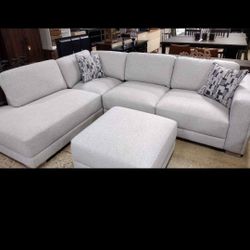 Gray Fabric Sectional With Ottoman (NEW )