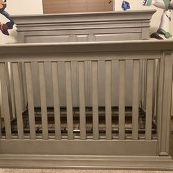 Grey Crib / Dresser Set Baby Cache Vienna Style 