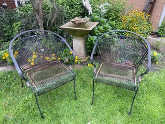 Vintage Woodard mid-century modern wrought iron Briarwood patio armchairs