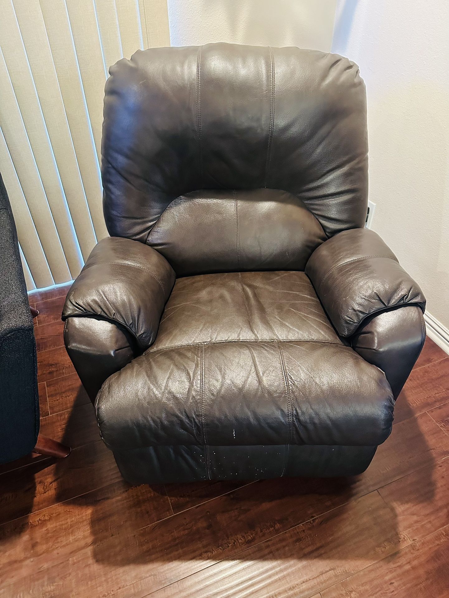 Recliner Chair 