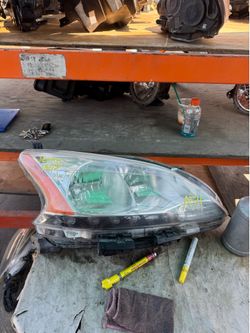 Nissan sentra right used oem headlight (2013-2015)