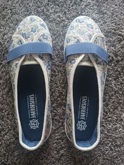 Brand New Women's Shoes Size 10