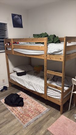 Bunk bed