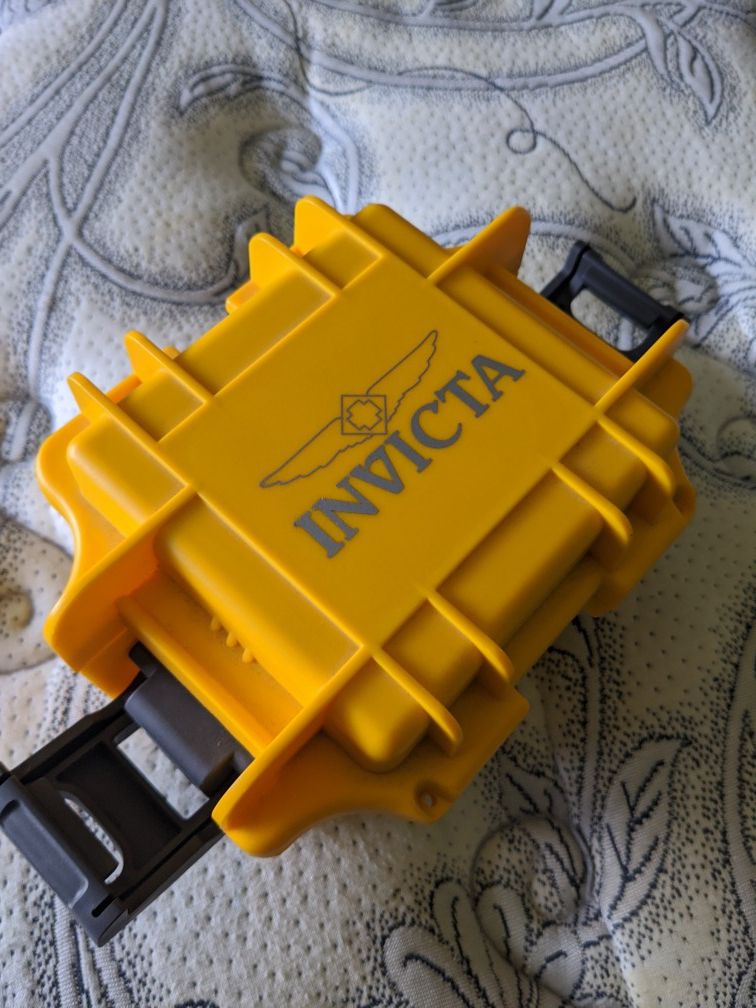 Invicta Single Dive Box