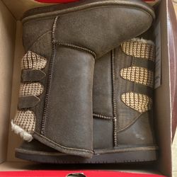 Bearpaw Size 8