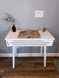 Modern White Desk / Vanity Table with Drawer