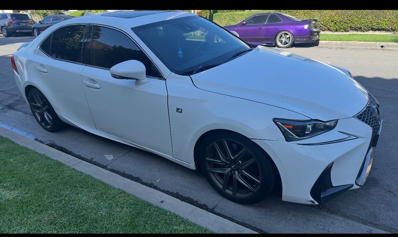 2017 Lexus IS