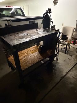 Welding table