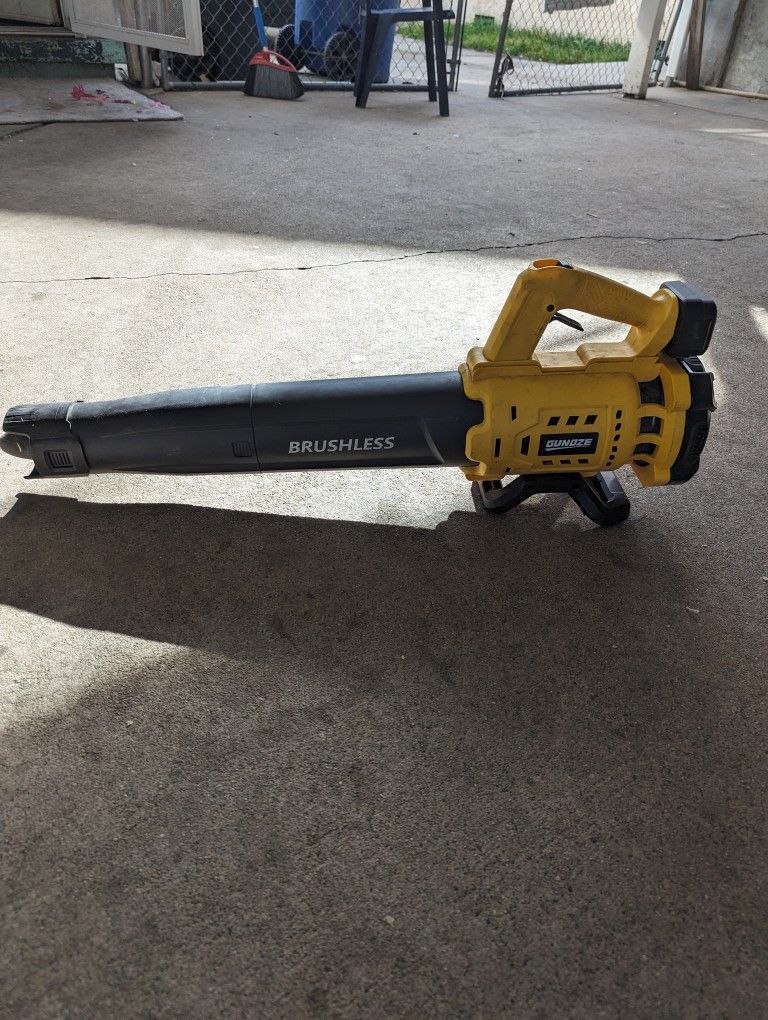 Gundze Blower