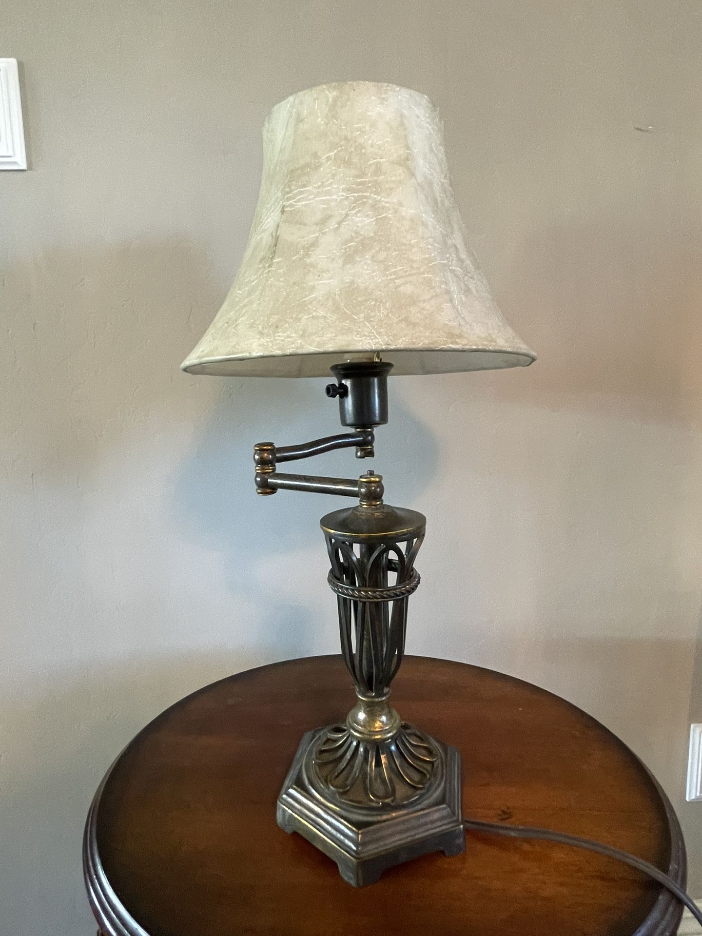 Articulating Desktop Lamps