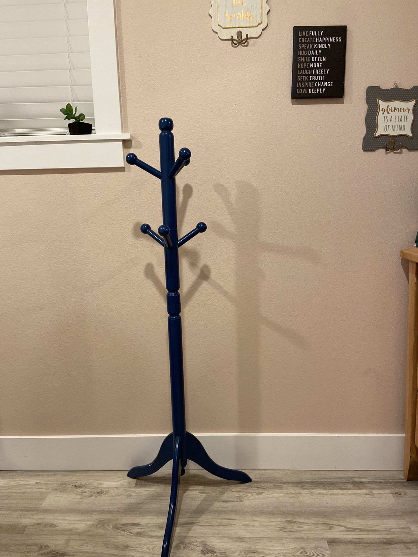 6-peg Coat Rack