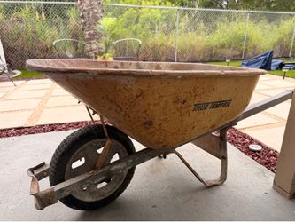 True Temper Steel Wheelbarrow