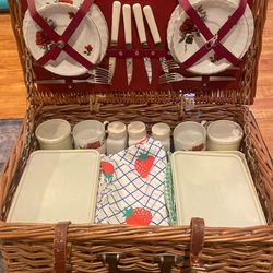 One Of A Kind Braxton Picnic Basket Porcelain China Made In England