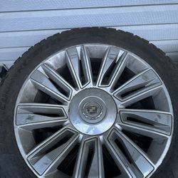 OEM 22” Escalade Wheels With OEM Caps 