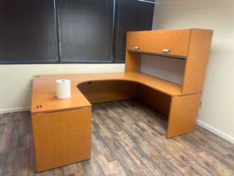 Commercial grade Office desks U -shape  & L-shape / office Chairs