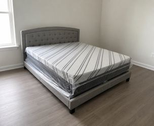 King bed and memory foam mattress