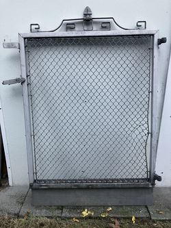 Aluminum Fence gate with hinges.