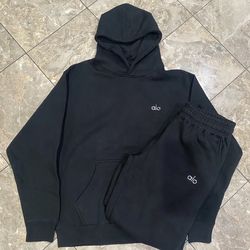 Alo Yoga Black Set (Size Large)