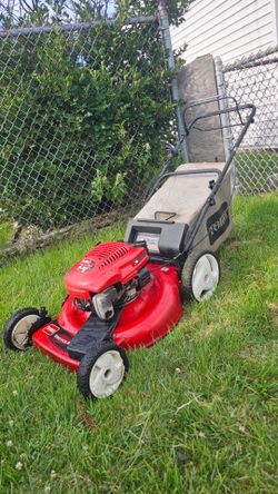 Toro Self-Propelled Bagged Lawn Mower