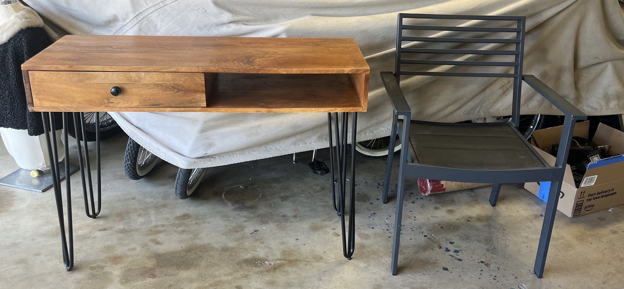 MID CENTURY MODERN STYLE WOOD DESK & METAL CHAIR