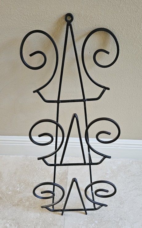 28" X  11" Wrought Iron Magazine Rack (BROWN)