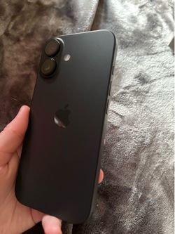 black apple iphone 16 carrier is straight talk, but it is able to be unlocked
