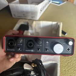 Focusrite Scarlett 2i2 Audio Interface