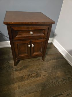 Night stand